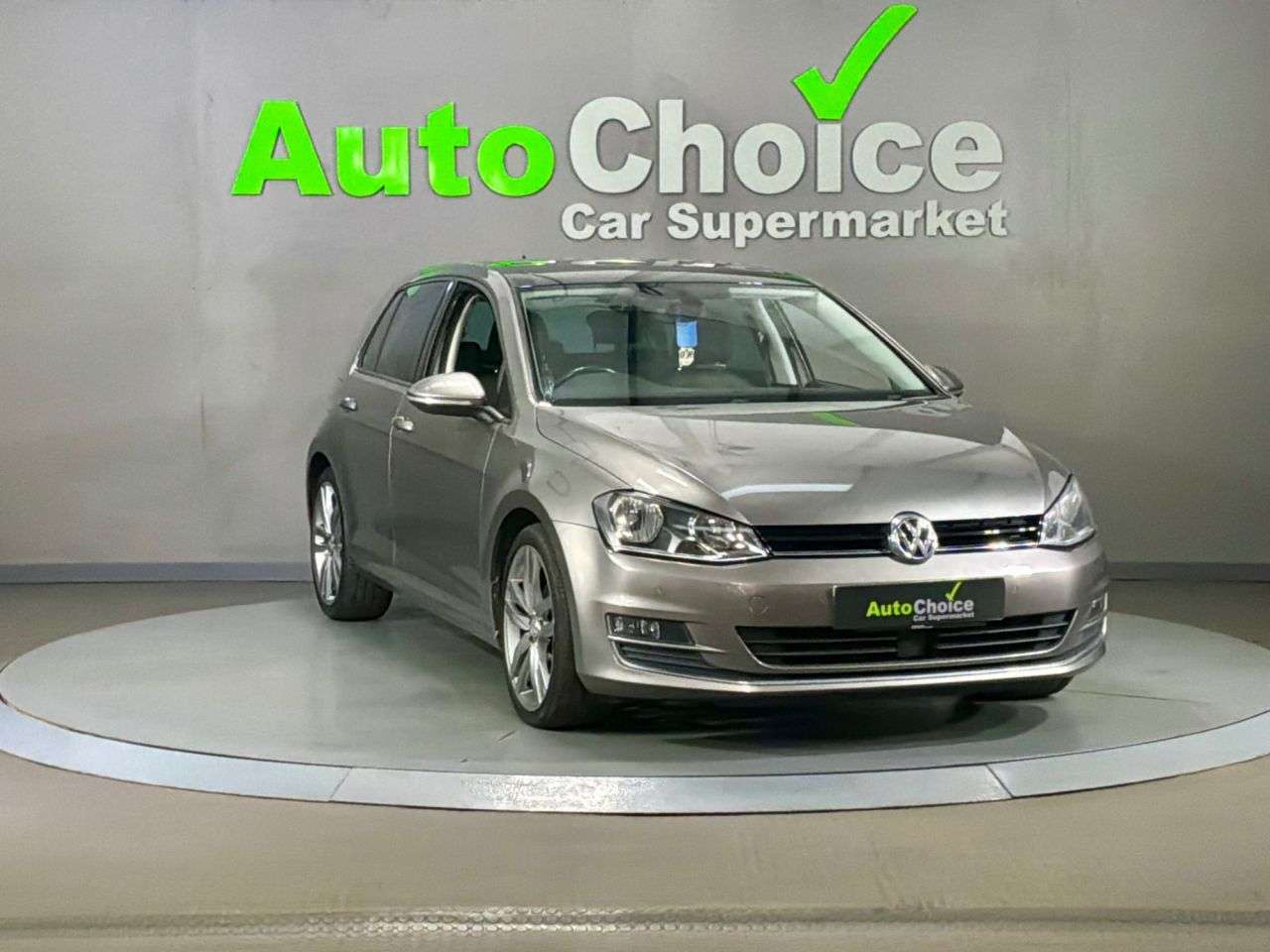 A 2016 VOLKSWAGEN GOLF 1.6 TDI BlueMotion Tech GT Edition Hatchback 5dr Diesel Manual Euro 6 (s/s) A 2016 VOLKSWAGEN GOLF 1.6 TDI BlueMotion Tech GT Edition Hatchback 5dr Diesel Manual Euro 6 (s/s)