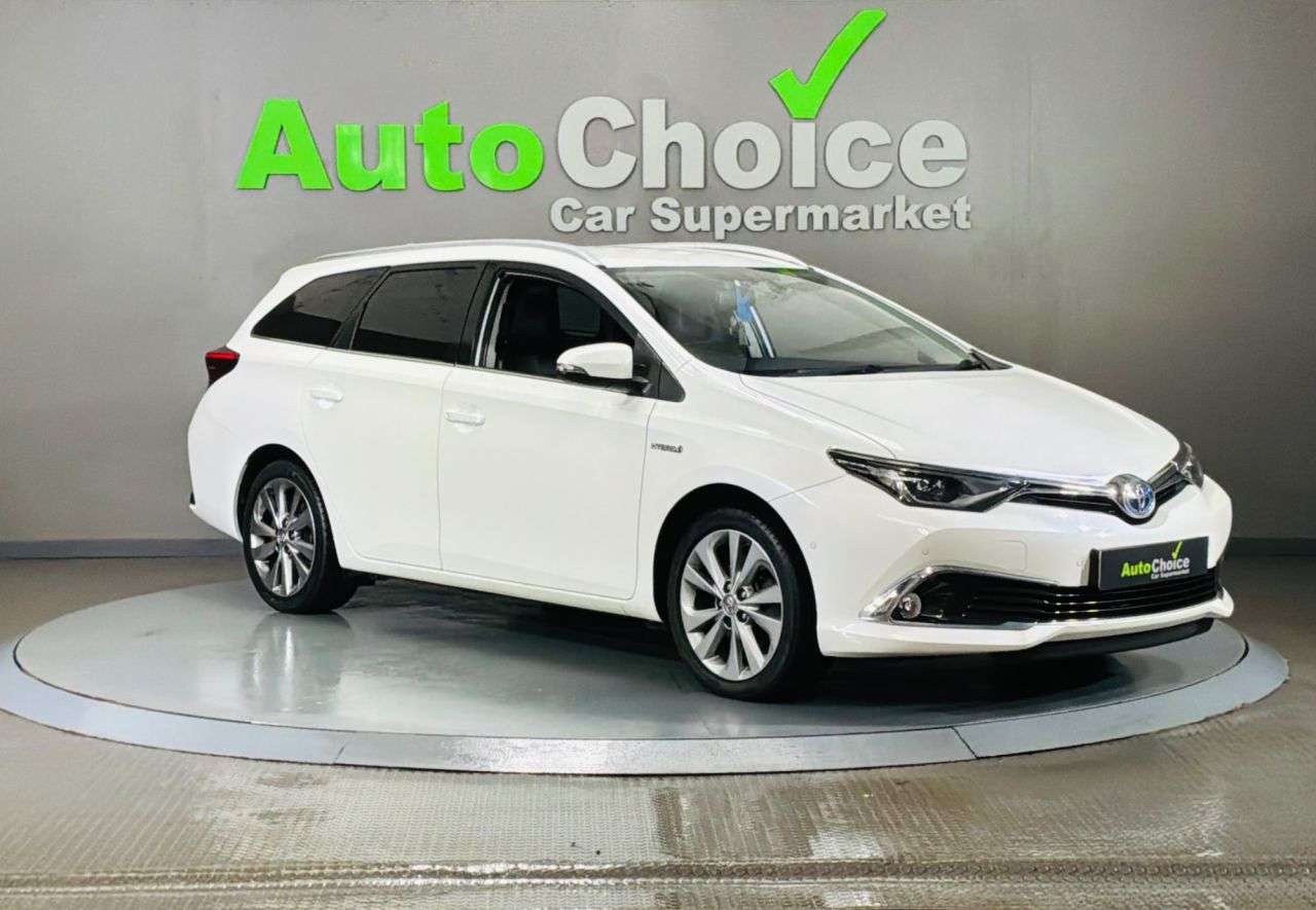 A 2015 TOYOTA AURIS 1.8 VVT-h Excel Touring Sports 5dr Petrol Hybrid CVT Euro 6 (s/s) (136 ps) A 2015 TOYOTA AURIS 1.8 VVT-h Excel Touring Sports 5dr Petrol Hybrid CVT Euro 6 (s/s) (136 ps)