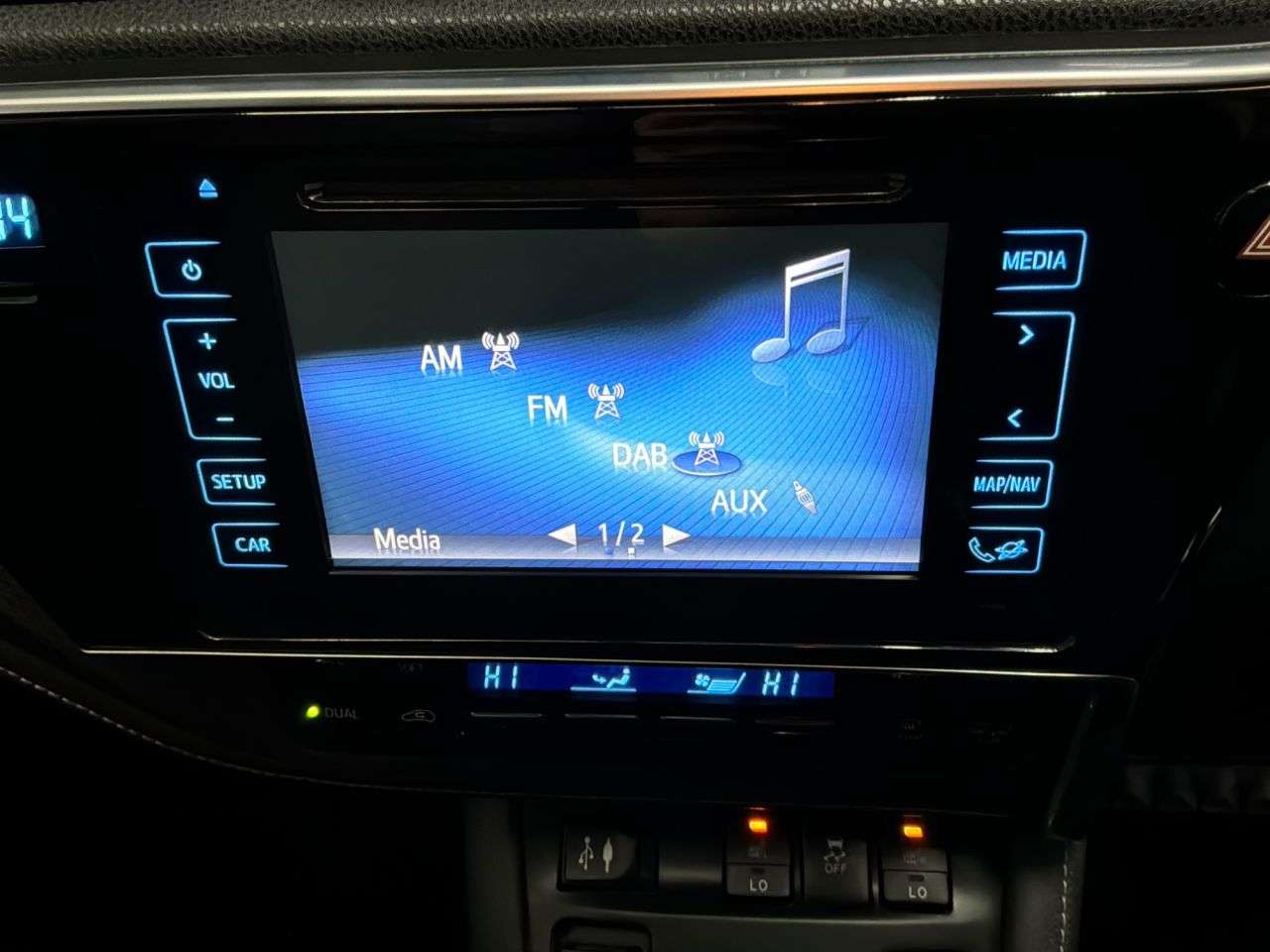 2015 TOYOTA AURIS 2015 TOYOTA AURIS