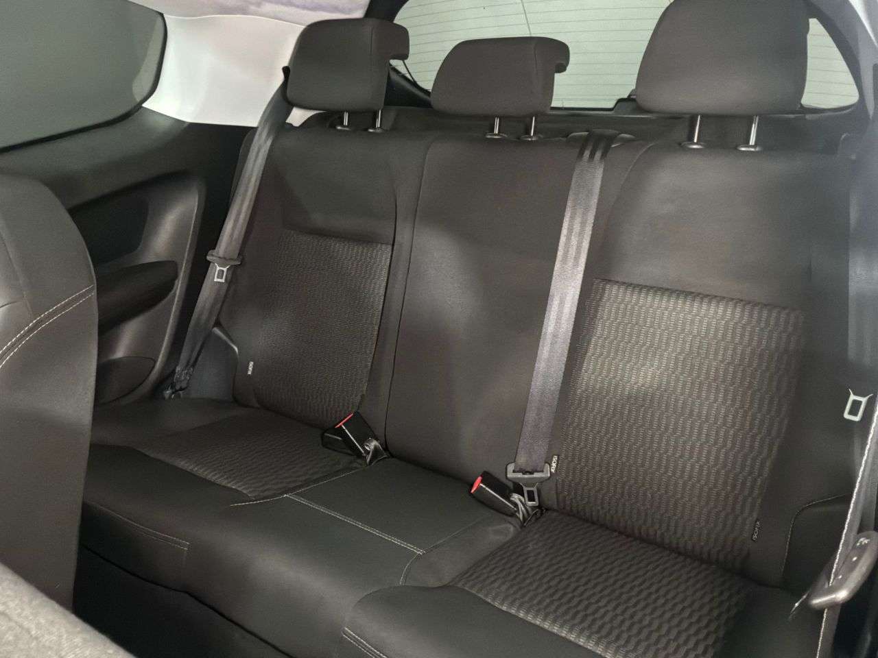 2014 PEUGEOT 208 2014 PEUGEOT 208