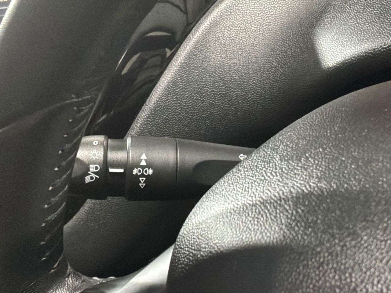 2014 PEUGEOT 208 2014 PEUGEOT 208