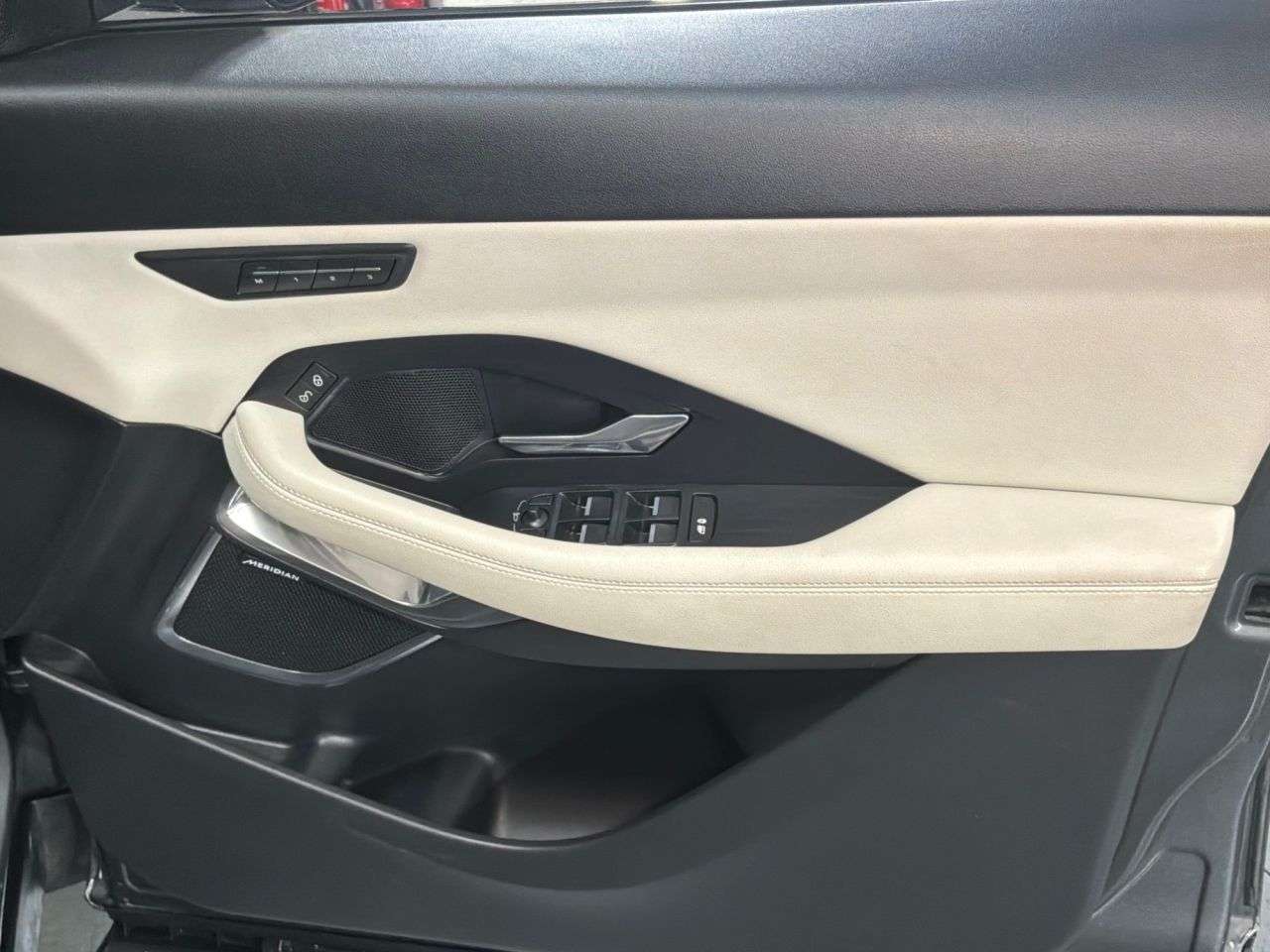 2019 JAGUAR E-PACE 2019 JAGUAR E-PACE