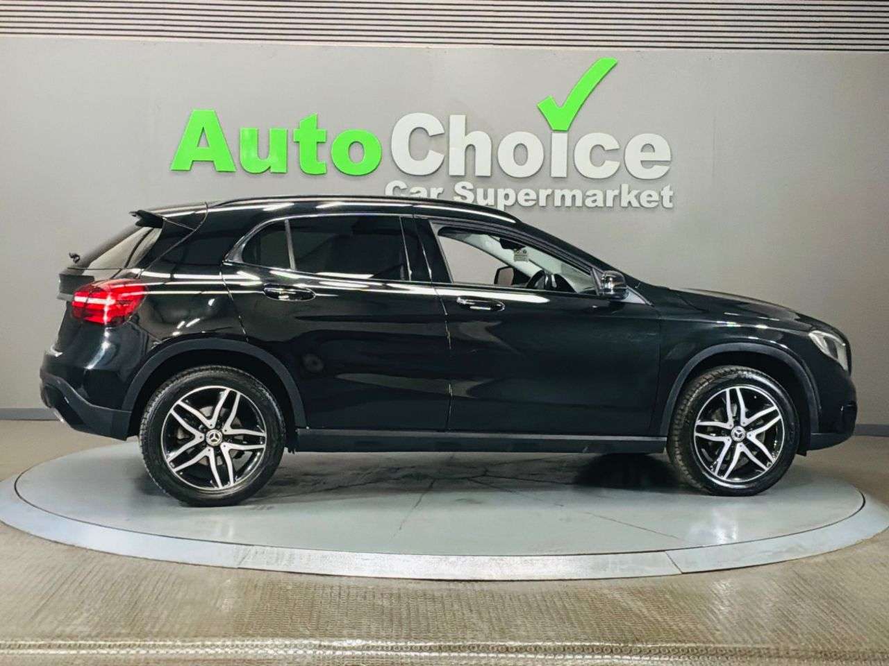 2019 MERCEDES-BENZ 180 2019 MERCEDES-BENZ 180