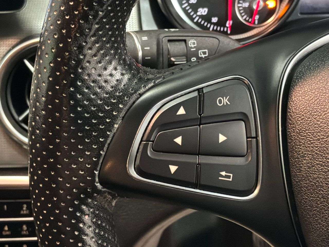 2019 MERCEDES-BENZ 180 2019 MERCEDES-BENZ 180