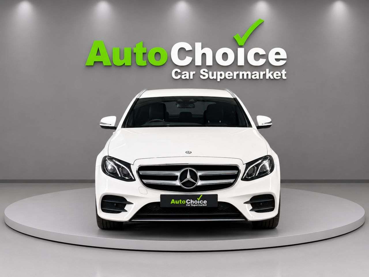 A 2017 MERCEDES-BENZ E-CLASS 2.0 E220d AMG Line Estate 5dr Diesel G-Tronic+ Euro 6 (s/s) (194 ps) in Bla A 2017 MERCEDES-BENZ E-CLASS 2.0 E220d AMG Line Estate 5dr Diesel G-Tronic+ Euro 6 (s/s) (194 ps) in Bla