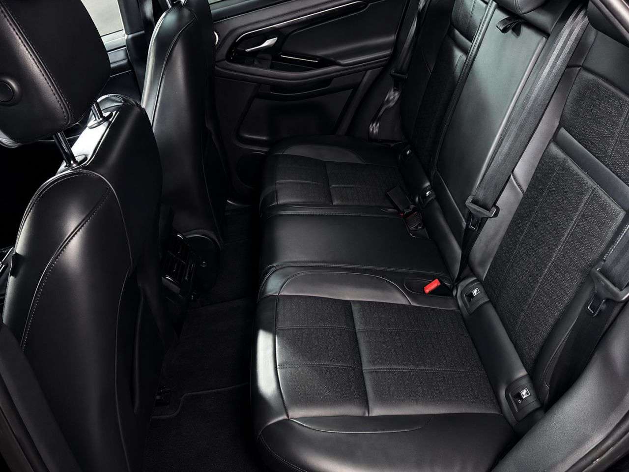 2020 LAND ROVER RANGE ROVER EVOQUE 2020 LAND ROVER RANGE ROVER EVOQUE