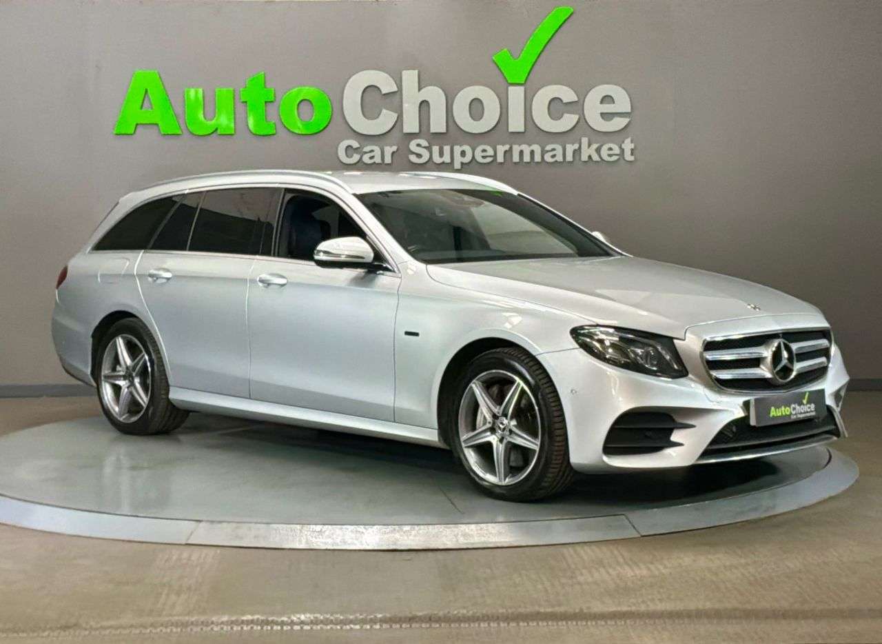 A 2019 MERCEDES-BENZ E-CLASS 2.0 E300de 13.5kWh AMG Line (Premium) Estate 5dr Diesel Plug-in Hybrid G-Tr A 2019 MERCEDES-BENZ E-CLASS 2.0 E300de 13.5kWh AMG Line (Premium) Estate 5dr Diesel Plug-in Hybrid G-Tr
