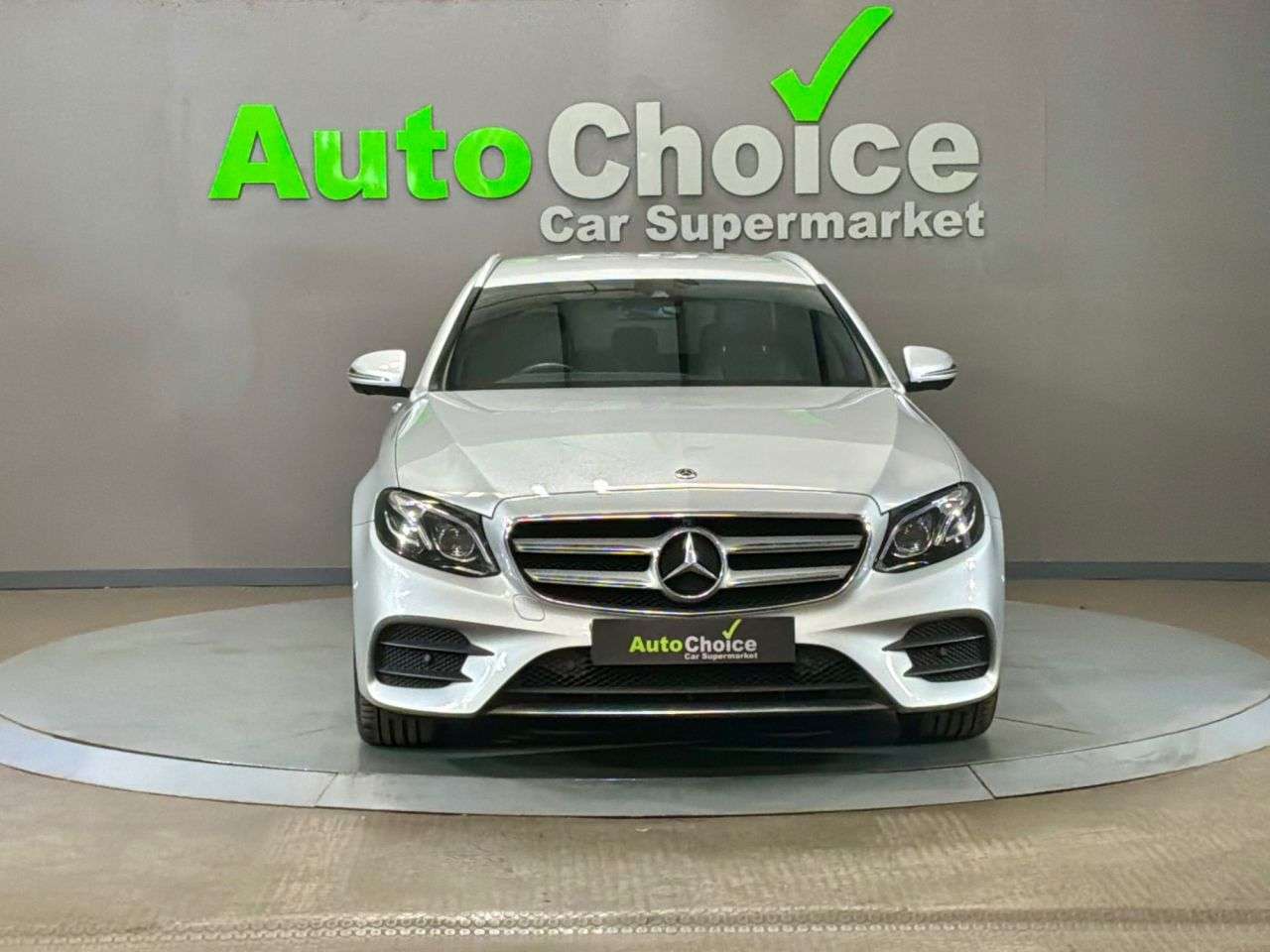 A 2019 MERCEDES-BENZ E-CLASS 2.0 E300de 13.5kWh AMG Line (Premium) Estate 5dr Diesel Plug-in Hybrid G-Tr A 2019 MERCEDES-BENZ E-CLASS 2.0 E300de 13.5kWh AMG Line (Premium) Estate 5dr Diesel Plug-in Hybrid G-Tr