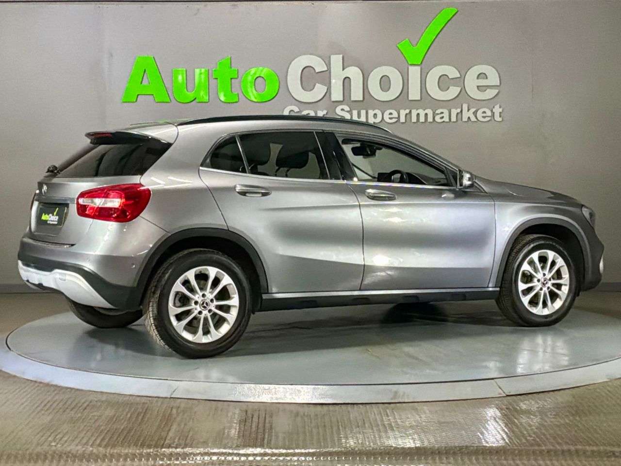 2018 MERCEDES-BENZ 180 2018 MERCEDES-BENZ 180