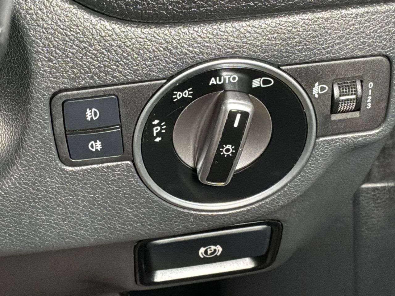 2018 MERCEDES-BENZ 180 2018 MERCEDES-BENZ 180