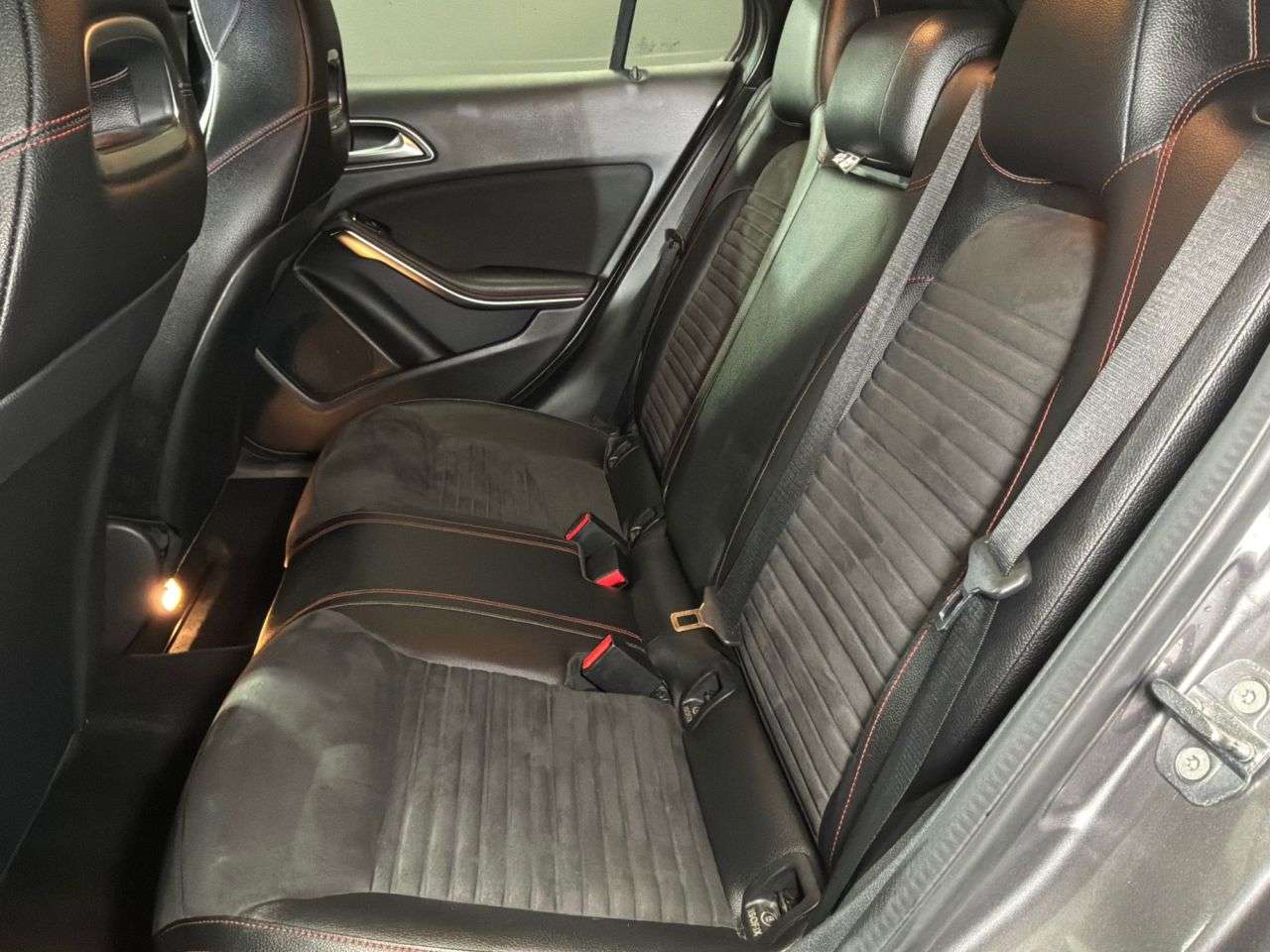 2018 MERCEDES-BENZ 180 2018 MERCEDES-BENZ 180