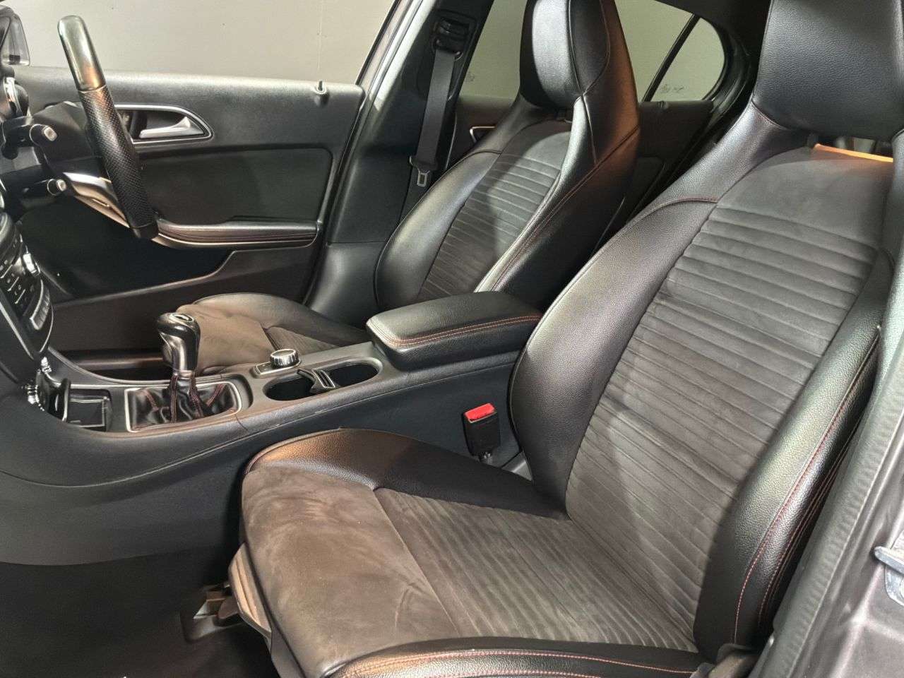 2018 MERCEDES-BENZ 180 2018 MERCEDES-BENZ 180