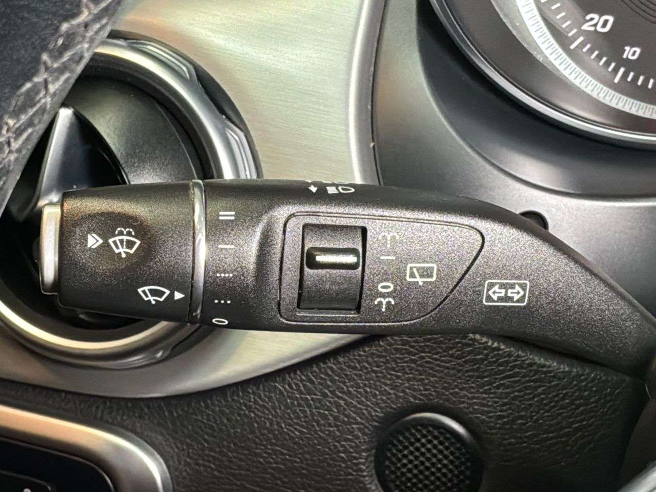 2018 MERCEDES-BENZ 180 2018 MERCEDES-BENZ 180