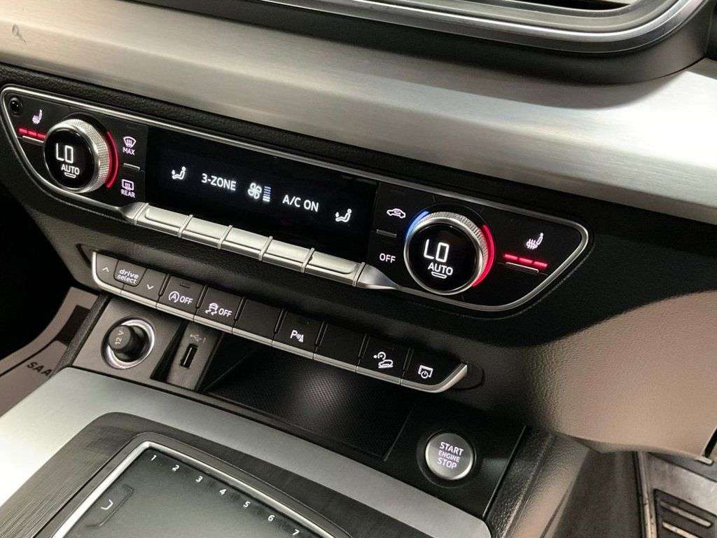 2020 AUDI Q5 2020 AUDI Q5
