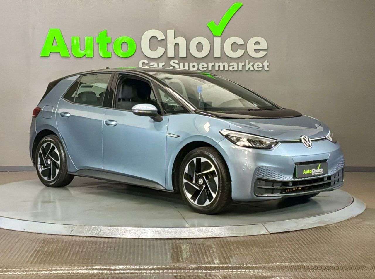 A 2023 VOLKSWAGEN ID.3 Pro Performance 58kWh Life Hatchback 5dr Electric Auto (204 ps) A 2023 VOLKSWAGEN ID.3 Pro Performance 58kWh Life Hatchback 5dr Electric Auto (204 ps)