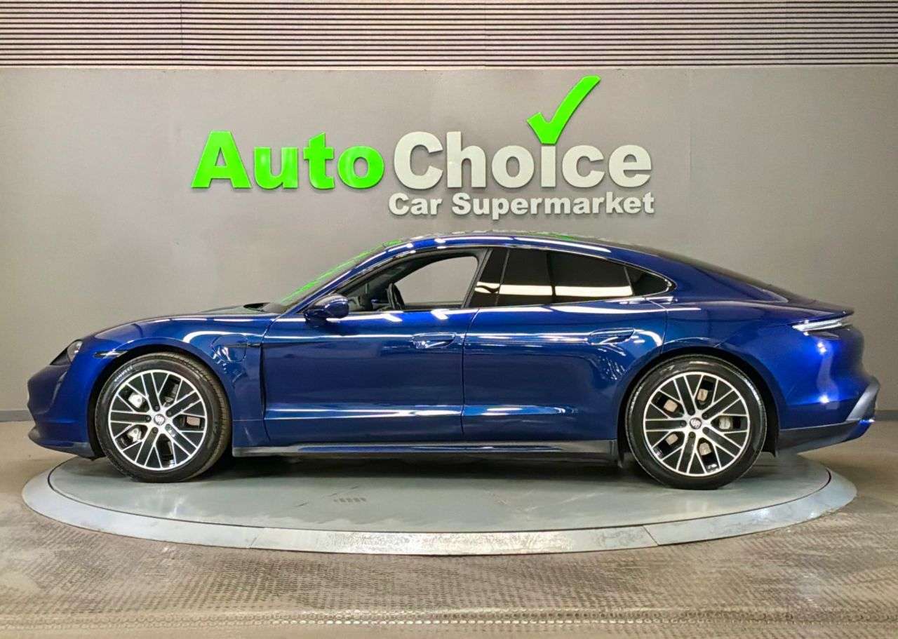 2022 PORSCHE TAYCAN 2022 PORSCHE TAYCAN