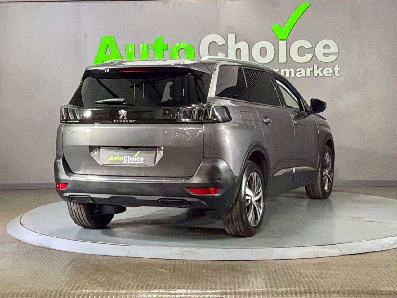 2021 PEUGEOT 5008 2021 PEUGEOT 5008