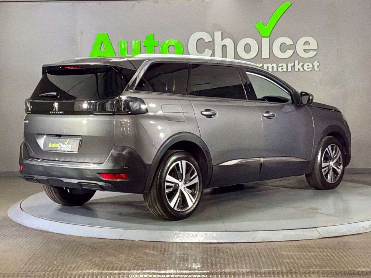 2021 PEUGEOT 5008 2021 PEUGEOT 5008