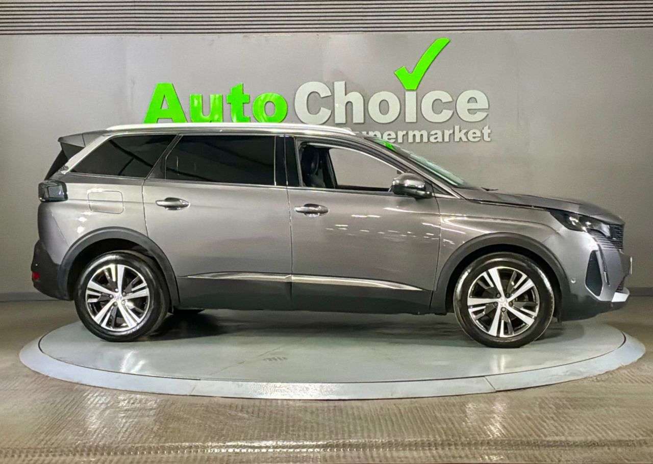 2021 PEUGEOT 5008 2021 PEUGEOT 5008