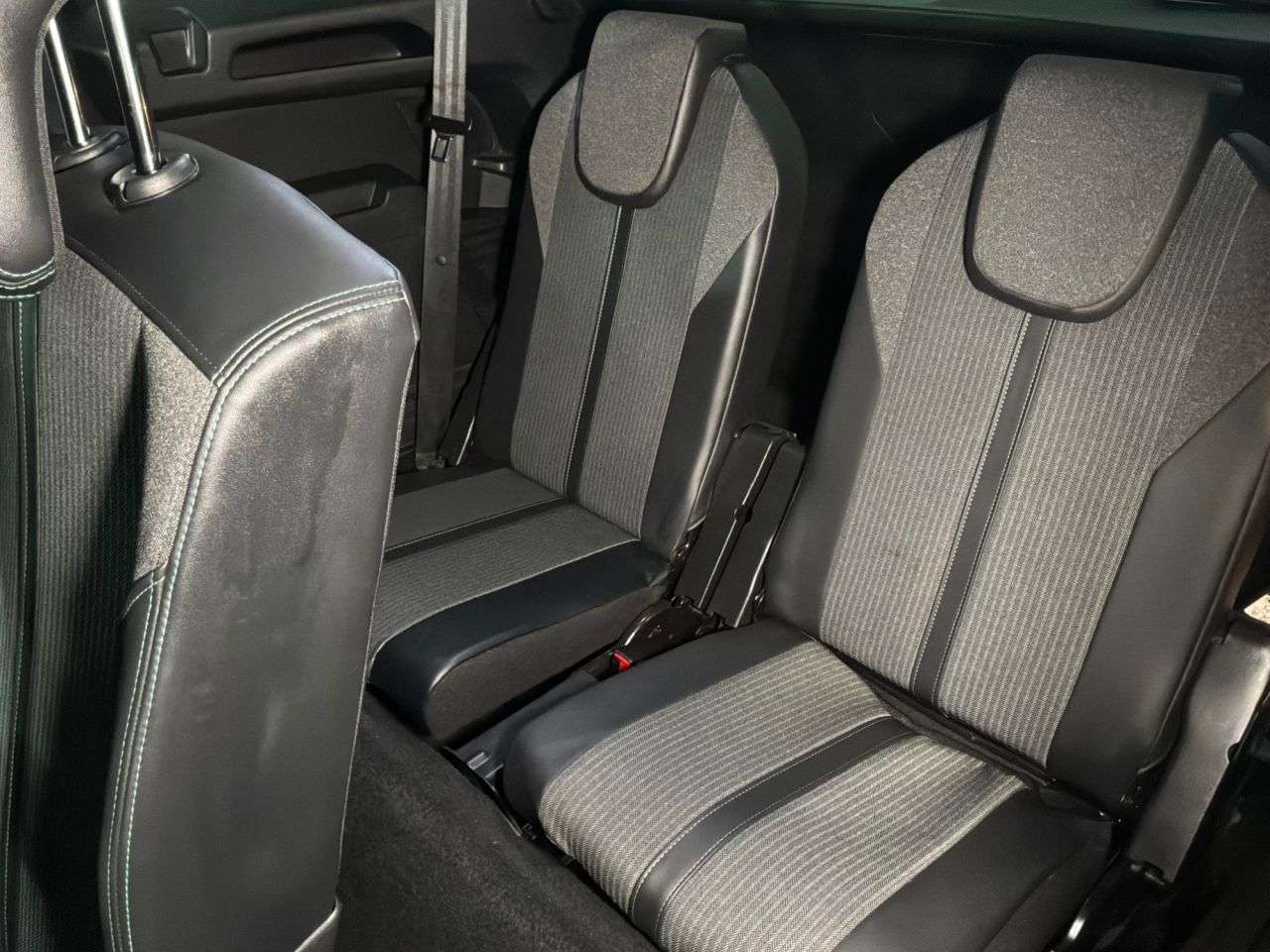 2021 PEUGEOT 5008 2021 PEUGEOT 5008