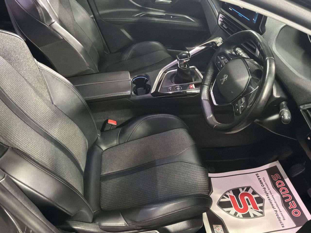 2021 PEUGEOT 5008 2021 PEUGEOT 5008