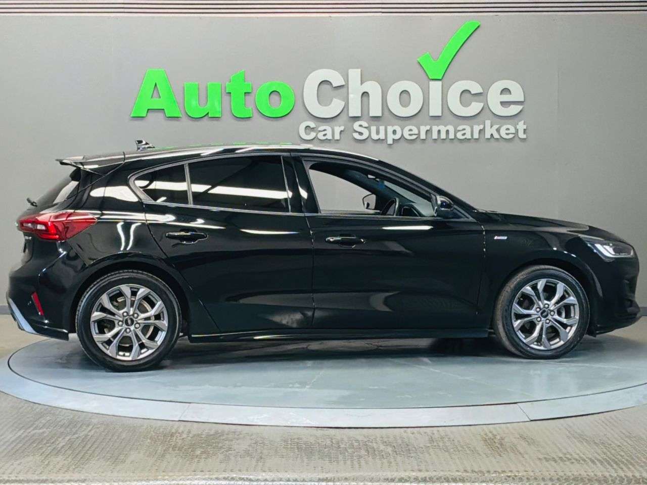 2022 FORD FOCUS 2022 FORD FOCUS