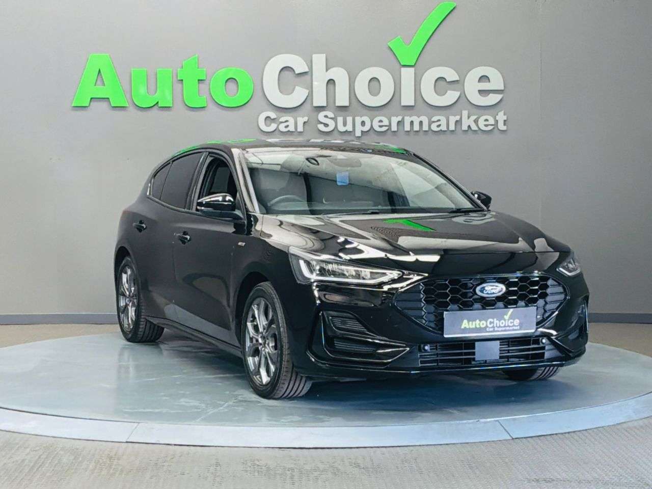A 2022 FORD FOCUS 1.0T EcoBoost MHEV ST-Line Hatchback 5dr Petrol Hybrid Manual Euro 6 (s/s) A 2022 FORD FOCUS 1.0T EcoBoost MHEV ST-Line Hatchback 5dr Petrol Hybrid Manual Euro 6 (s/s)