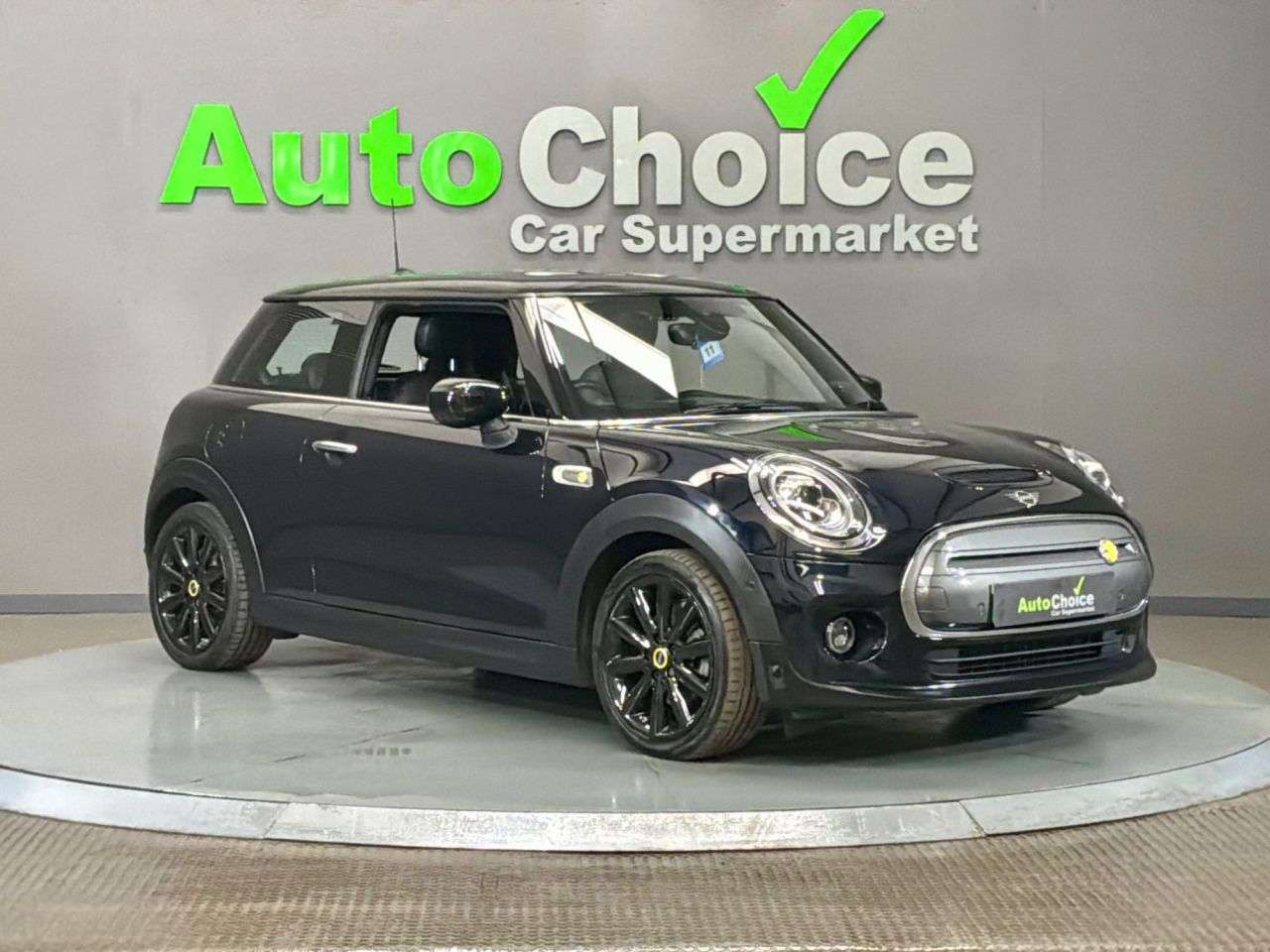 A 2020 MINI ELECTRIC HATCH Cooper SE 32.6kWh Level 3 Hatchback 3dr Electric Auto (184 ps) *Amazing Fin A 2020 MINI ELECTRIC HATCH Cooper SE 32.6kWh Level 3 Hatchback 3dr Electric Auto (184 ps) *Amazing Fin