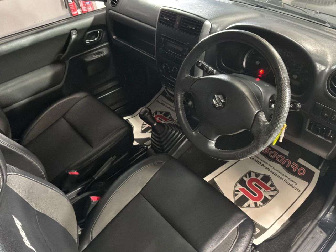 2013 SUZUKI JIMNY 2013 SUZUKI JIMNY