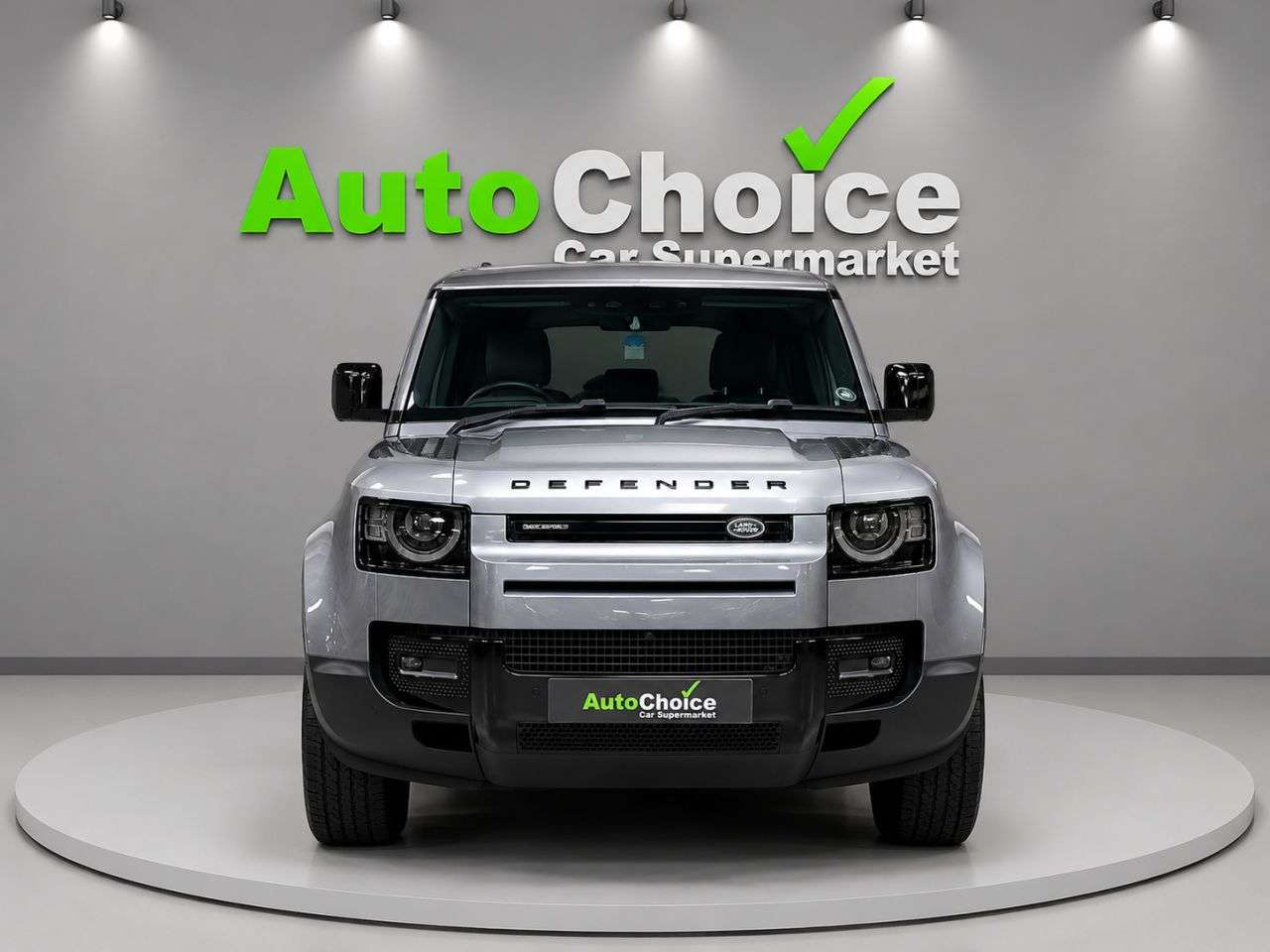 A 2020 LAND ROVER DEFENDER 2.0 SD4 BLACK EDITION SE SUV 5dr Diesel Auto 4WD Euro 6 (s/s) (240 ps) in B A 2020 LAND ROVER DEFENDER 2.0 SD4 BLACK EDITION SE SUV 5dr Diesel Auto 4WD Euro 6 (s/s) (240 ps) in B