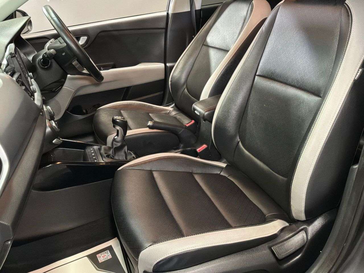 2019 KIA STONIC 2019 KIA STONIC