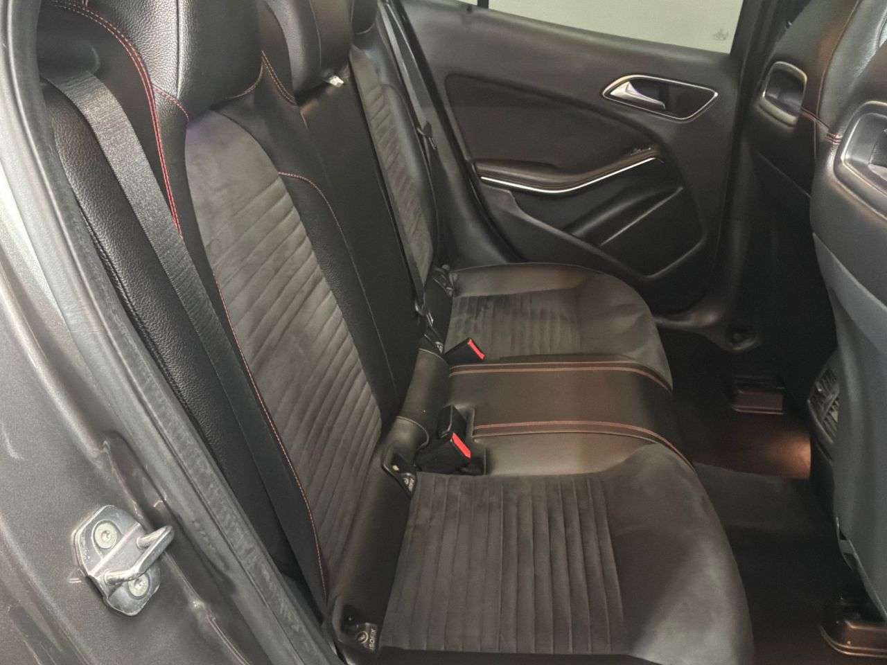 2018 MERCEDES-BENZ 180 2018 MERCEDES-BENZ 180
