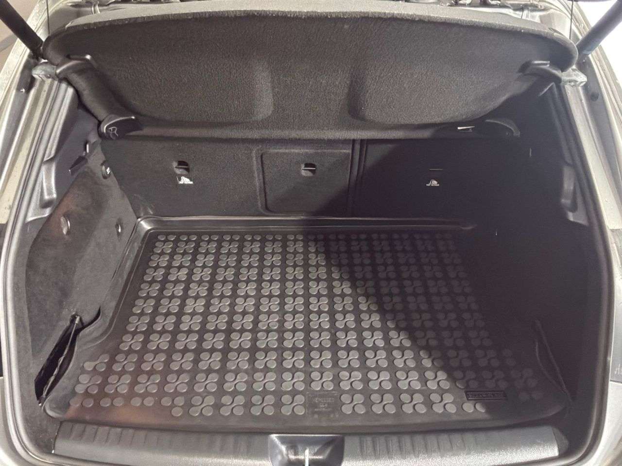 2018 MERCEDES-BENZ 180 2018 MERCEDES-BENZ 180