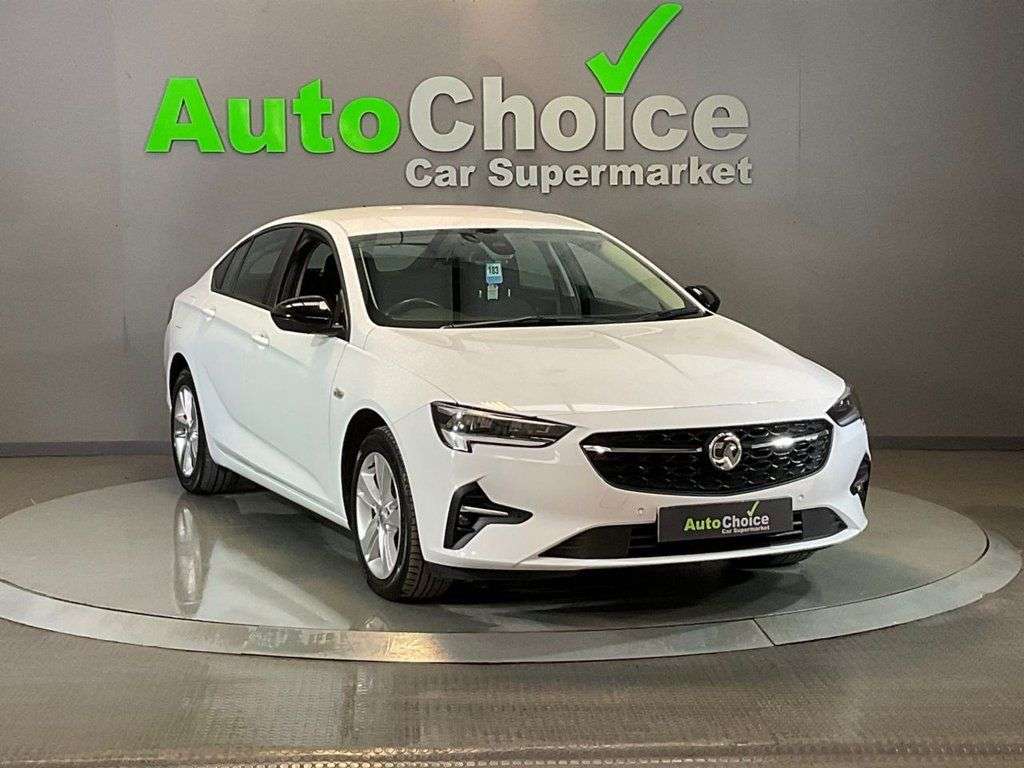 A 2021 VAUXHALL INSIGNIA 1.5 Turbo D SE Nav Grand Sport 5dr Diesel Manual Euro 6 (s/s) (122 ps) *Ama A 2021 VAUXHALL INSIGNIA 1.5 Turbo D SE Nav Grand Sport 5dr Diesel Manual Euro 6 (s/s) (122 ps) *Ama