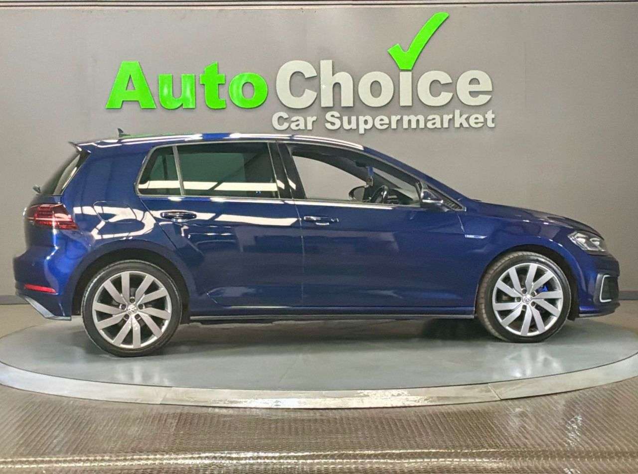 2018 VOLKSWAGEN GOLF 2018 VOLKSWAGEN GOLF