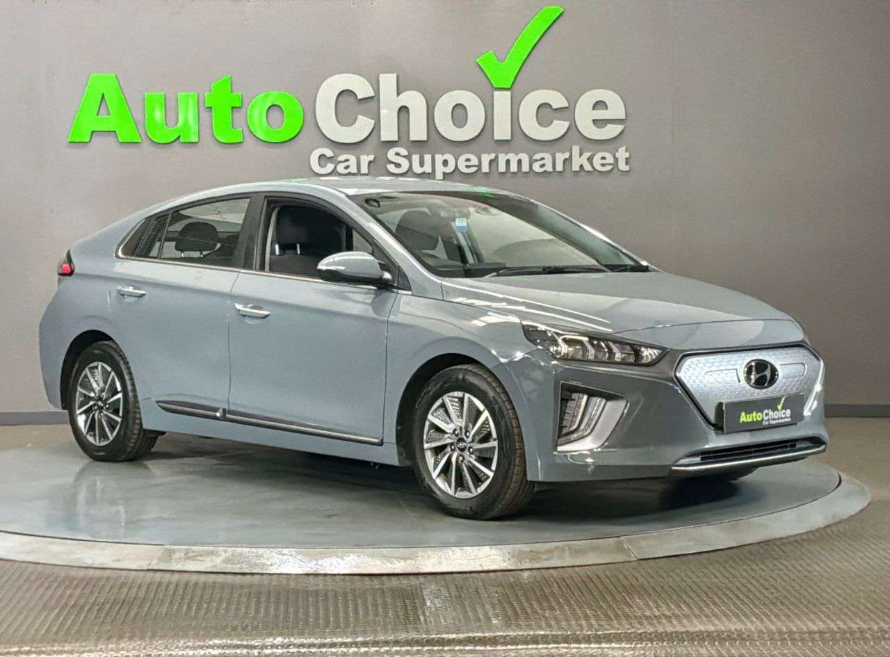 A 2021 HYUNDAI IONIQ 38.3kWh Premium Hatchback 5dr Electric Auto (136 ps) *Amazing Finance Optio A 2021 HYUNDAI IONIQ 38.3kWh Premium Hatchback 5dr Electric Auto (136 ps) *Amazing Finance Optio