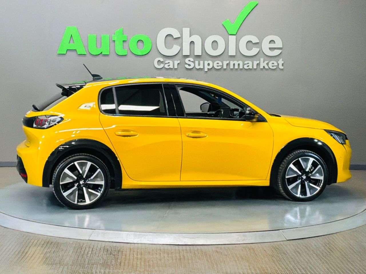 2021 PEUGEOT E-208 2021 PEUGEOT E-208