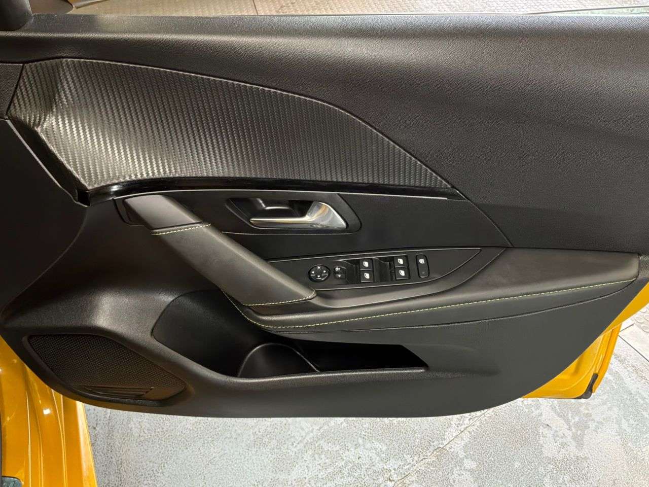 2021 PEUGEOT E-208 2021 PEUGEOT E-208
