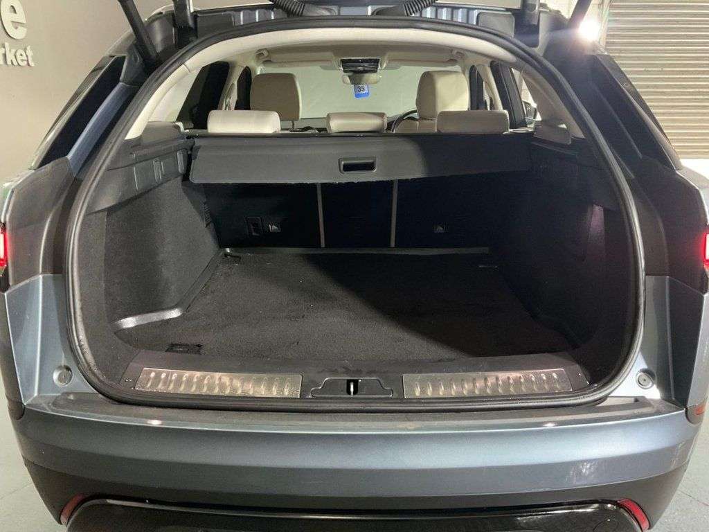 2019 LAND ROVER RANGE ROVER VELAR 2019 LAND ROVER RANGE ROVER VELAR