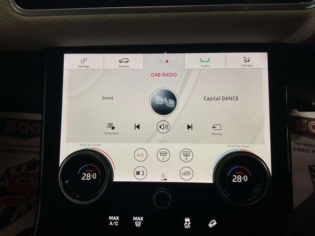 2019 LAND ROVER RANGE ROVER VELAR 2019 LAND ROVER RANGE ROVER VELAR