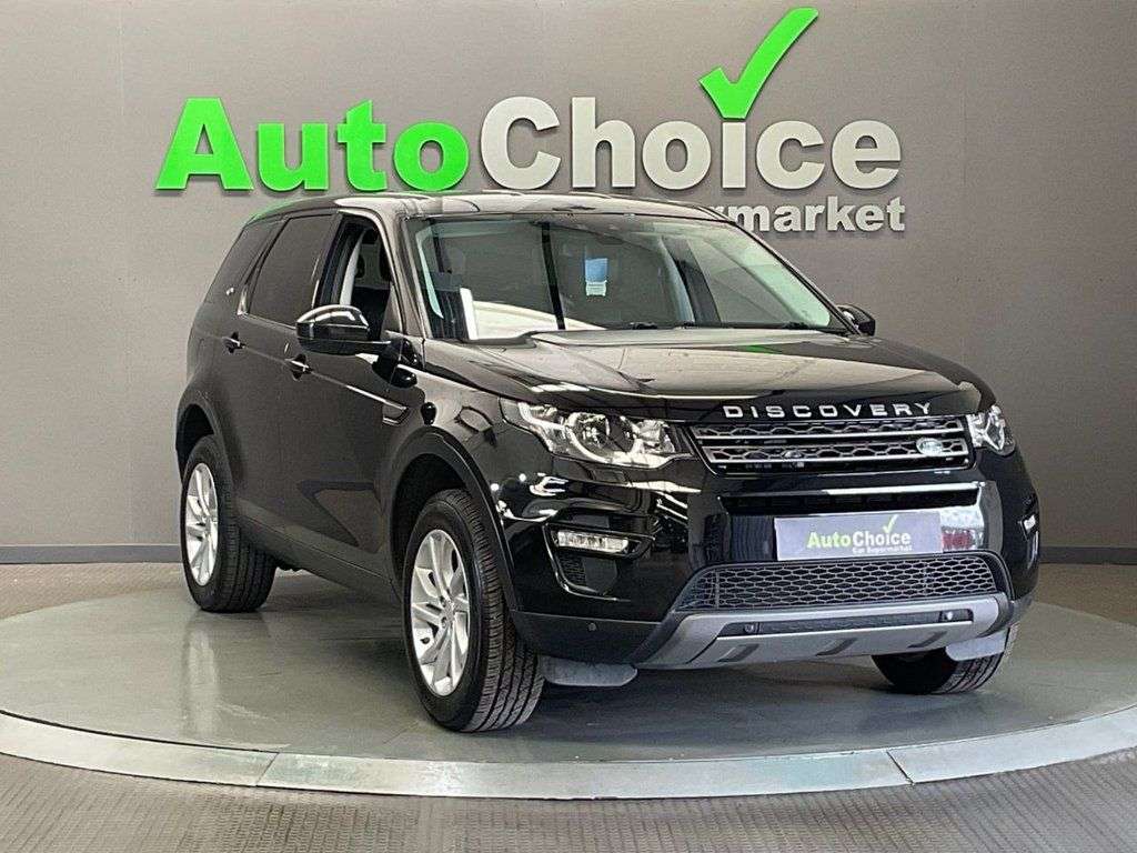 A 2017 LAND ROVER DISCOVERY SPORT 2.0 TD4 SE Tech SUV 5dr Diesel Auto 4WD Euro 6 (s/s) (180 ps) in Blackburn A 2017 LAND ROVER DISCOVERY SPORT 2.0 TD4 SE Tech SUV 5dr Diesel Auto 4WD Euro 6 (s/s) (180 ps) in Blackburn