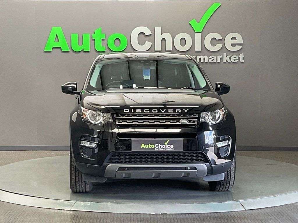 A 2017 LAND ROVER DISCOVERY SPORT 2.0 TD4 SE Tech SUV 5dr Diesel Auto 4WD Euro 6 (s/s) (180 ps) in Blackburn A 2017 LAND ROVER DISCOVERY SPORT 2.0 TD4 SE Tech SUV 5dr Diesel Auto 4WD Euro 6 (s/s) (180 ps) in Blackburn