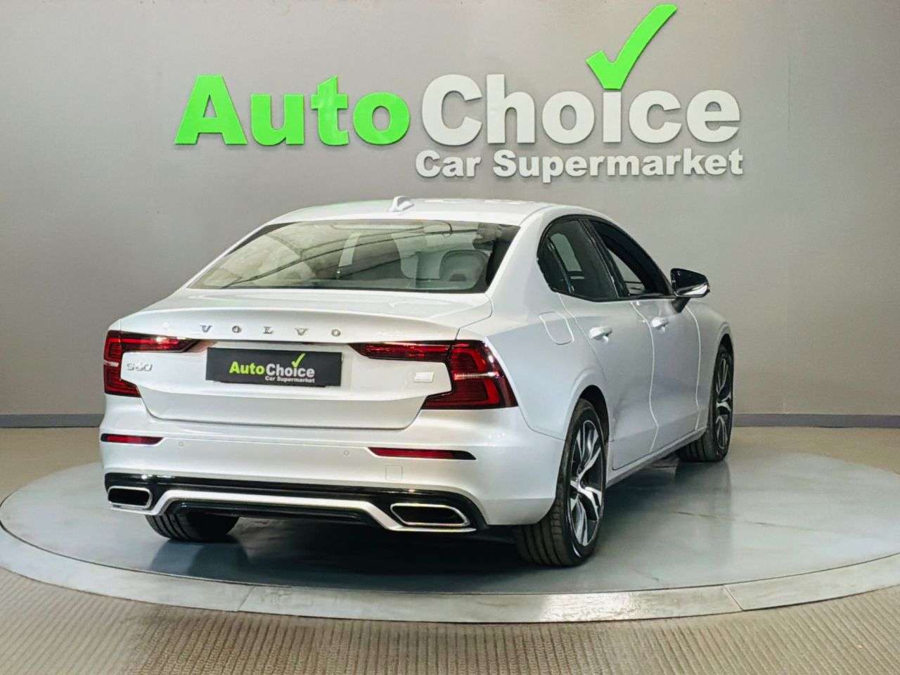 2022 VOLVO S60 2022 VOLVO S60