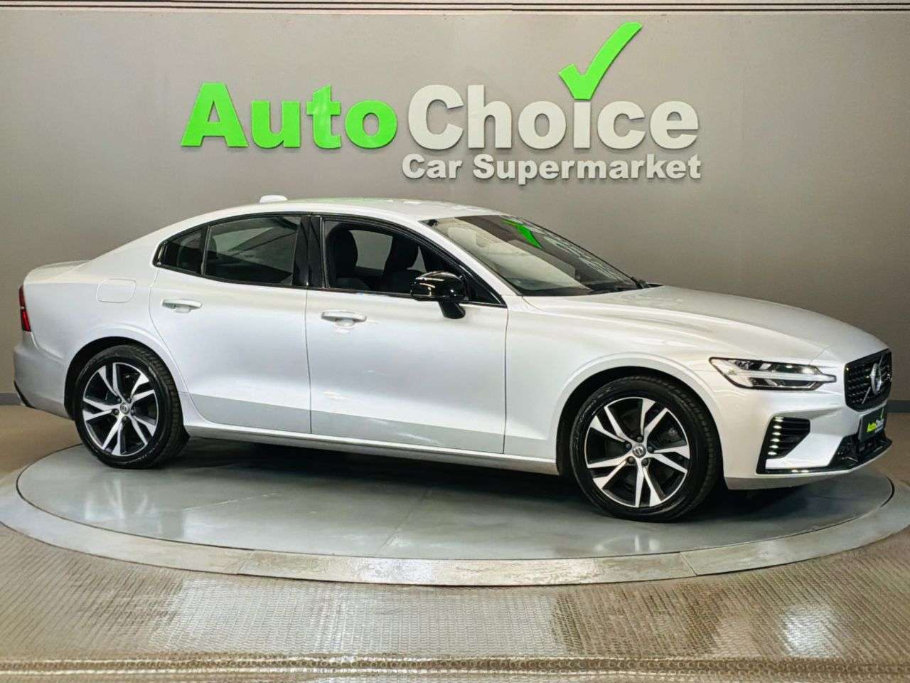 2022 VOLVO S60 2022 VOLVO S60