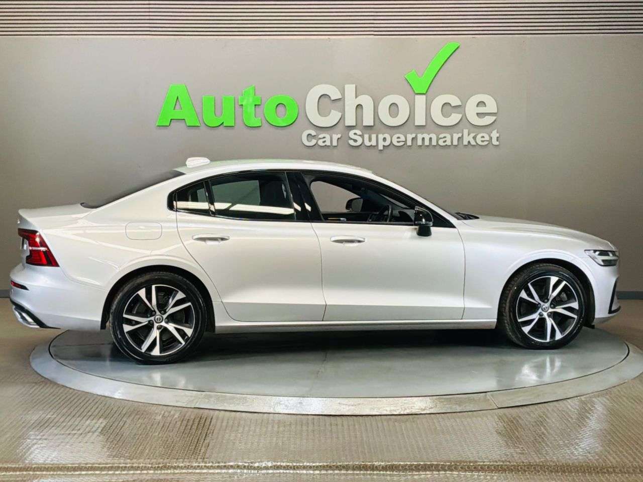 2022 VOLVO S60 2022 VOLVO S60