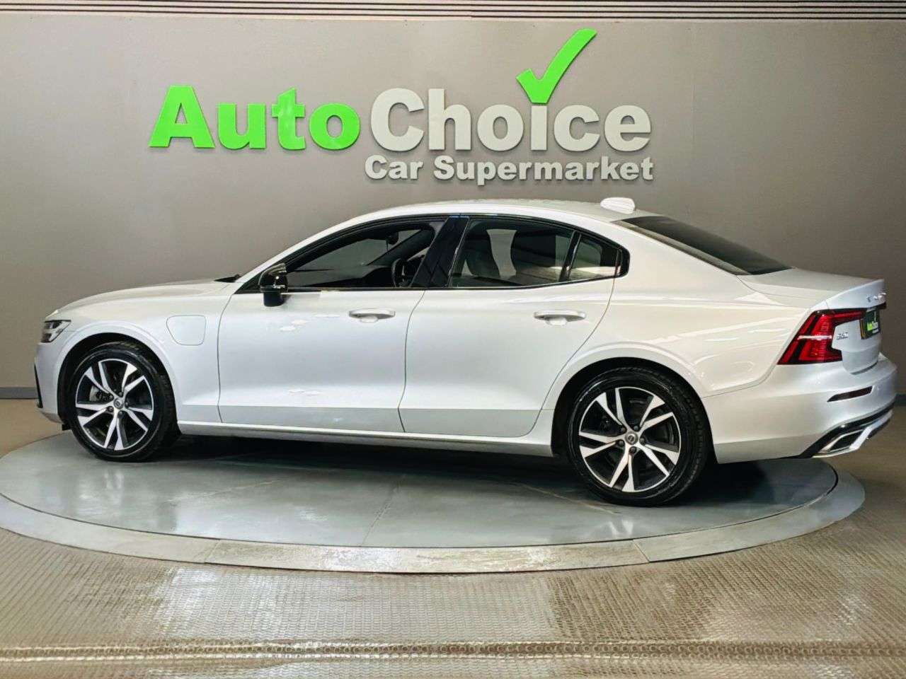 2022 VOLVO S60 2022 VOLVO S60