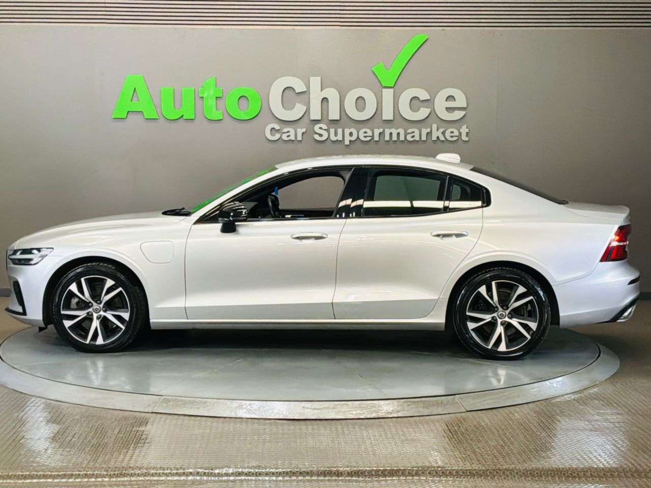 2022 VOLVO S60 2022 VOLVO S60