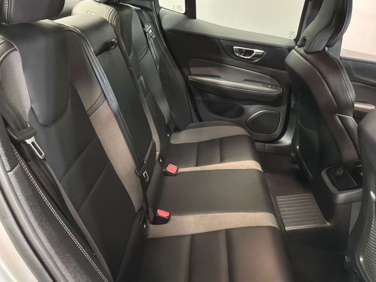 2022 VOLVO S60 2022 VOLVO S60