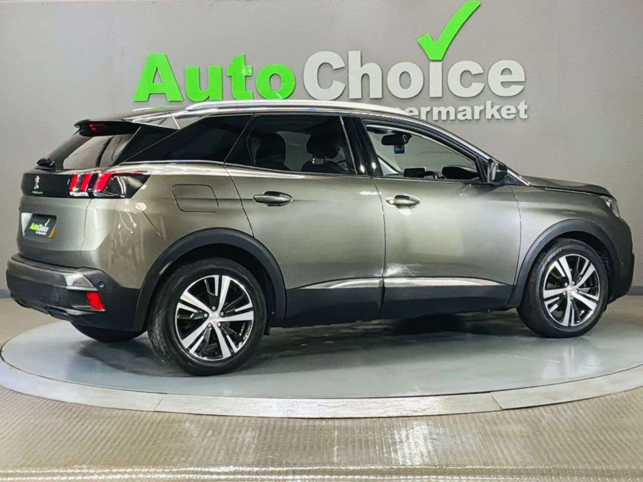 2019 PEUGEOT 3008 2019 PEUGEOT 3008