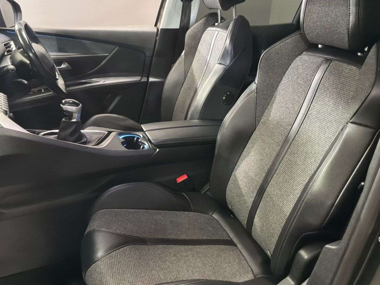 2019 PEUGEOT 3008 2019 PEUGEOT 3008